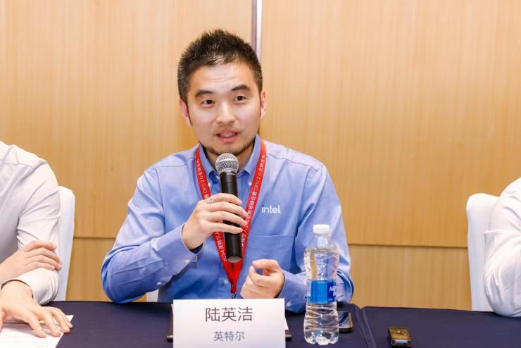 英特爾攜手合作伙伴推出OPS 2.0，為智慧教育帶來全新體驗！