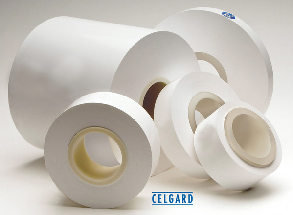 Celgard(R)干法涂層和非涂層微孔膜被用作各種鋰離子電池的隔膜，這些電池主要用于電動汽車（EDV）、儲能系統(tǒng)（ESS）和其他專業(yè)應用。