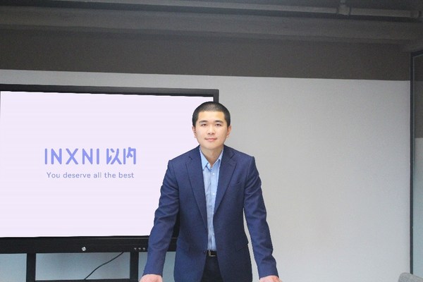 以?xún)?nèi)創(chuàng)始人葉力榮