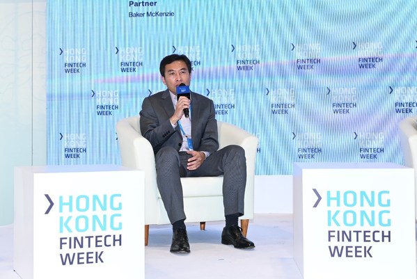 中國電信國際副總經(jīng)理吳曉雷擔任「香港金融科技周2022」主論壇演講嘉賓，闡述云基礎設施對現(xiàn)今金融行業(yè)發(fā)展的重要性。